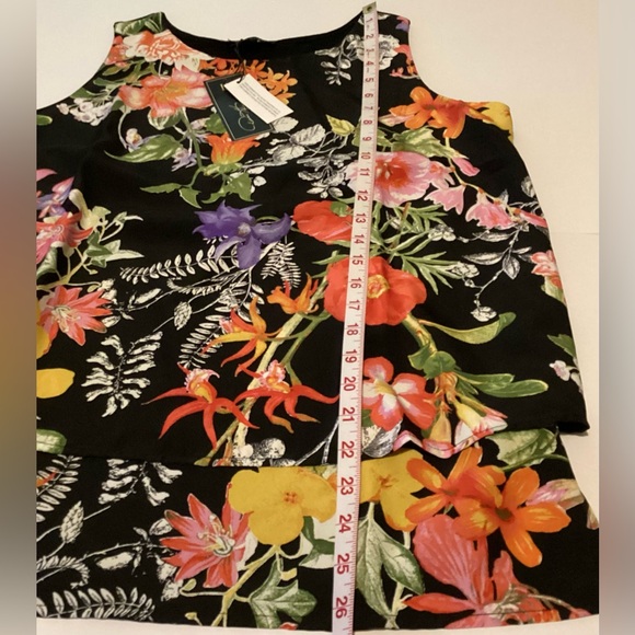 Two New DG2 by Diane Gilman Blouses - Picture 5 of 16